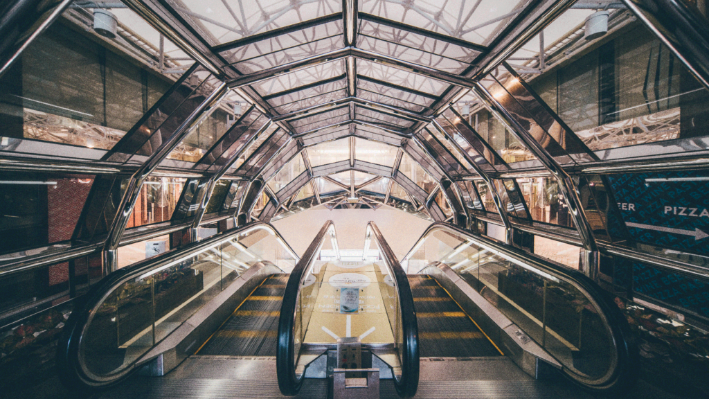 componentes básicos del ascensor